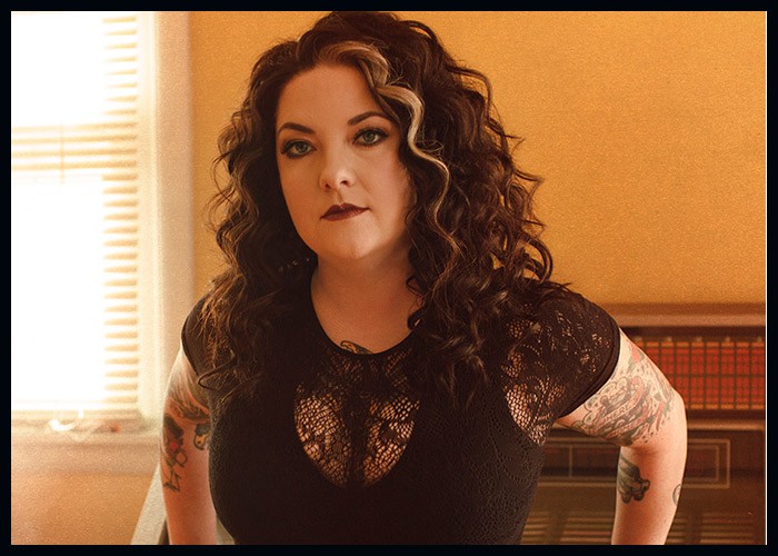 Ashley McBryde Adds Dates To ‘This Town Talks Tour’