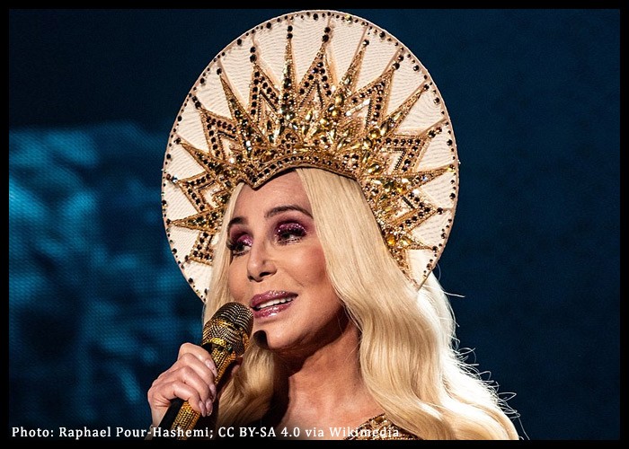Cher Tells Rock & Roll Hall Of Fame To ‘You-Know-What Themselves’