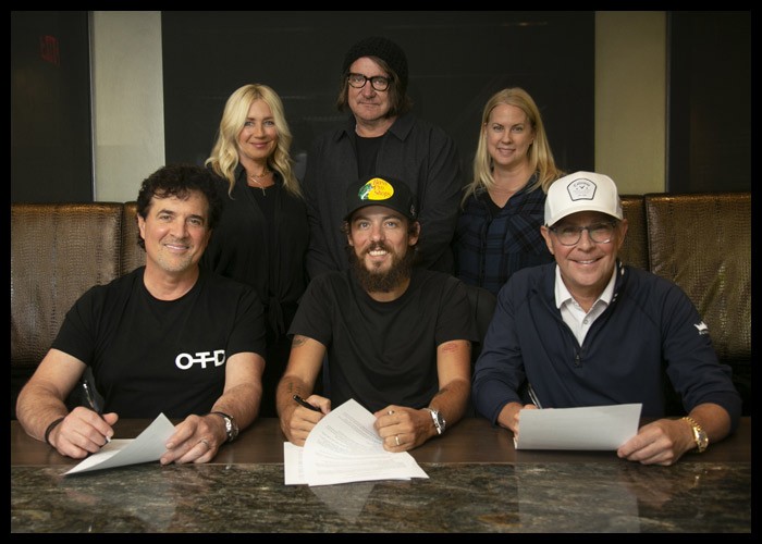 Chris Janson Signs With Big Machine Label Group