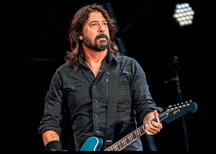 Dave Grohl Kicks Off 'Hanukkah Sessions' With Cover Of Blood, Sweat & Tears' 'Spinning Wheel'