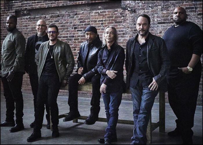 Dave Matthews Band Announces New Album ‘Walk Around The Moon,’ Summer Tour