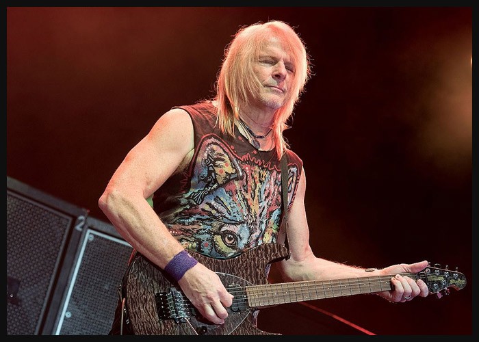 Steve Morse Permanently Leaves Deep Purple To Care For Wife