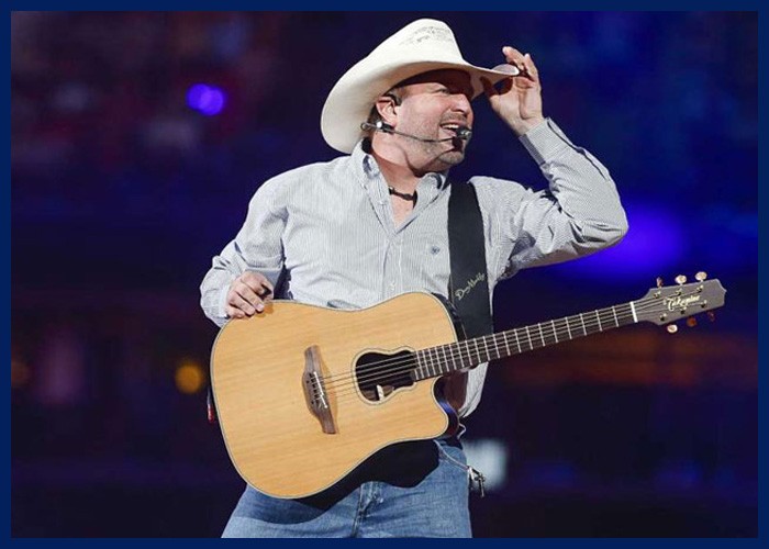 Garth Brooks Shares New Single ‘That’s What Cowboys Do’