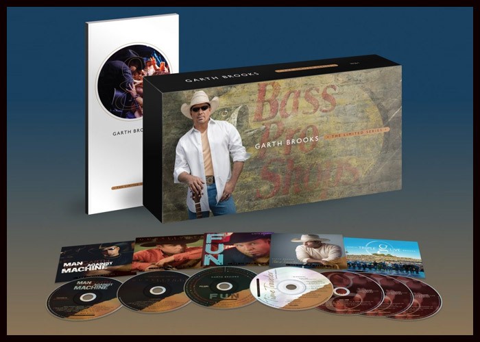 Garth Brooks Announces New Album ‘Time Traveler’ To Be Included In Upcoming Box Set