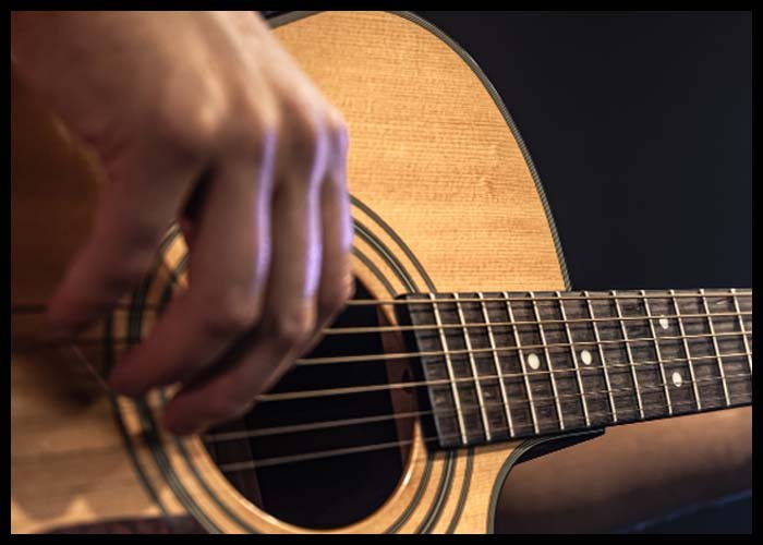 Slash To Play Special Acoustic Set At Amoeba Hollywood