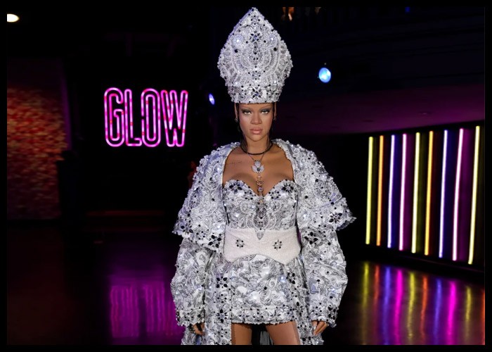 Rihanna Gets New Wax Figure At Madame Tussauds New York