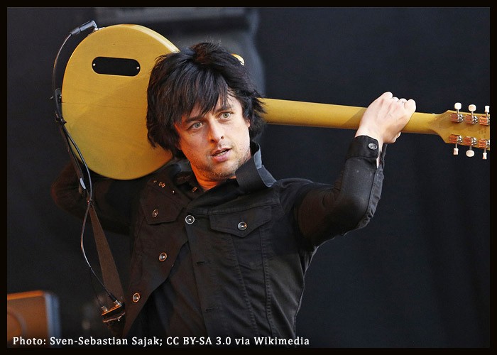 Green Day’s ‘Saviors’ Debuts Atop U.K. Albums Chart
