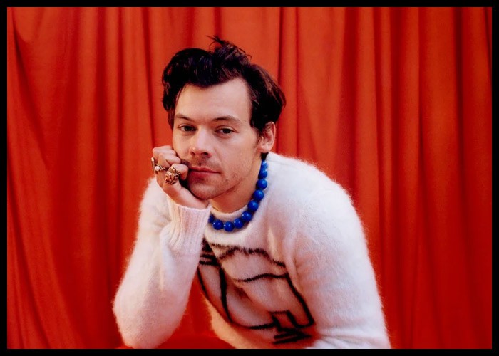 Harry Styles Joins The Circus In New ‘Daylight’ Video