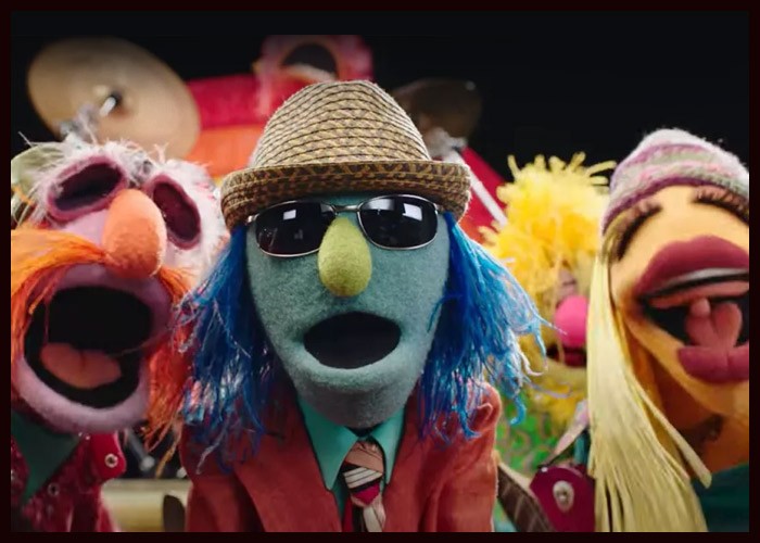 The Muppets Cover ELO’s ‘Mr. Blue Sky’ For ‘Dear Earth’ Special