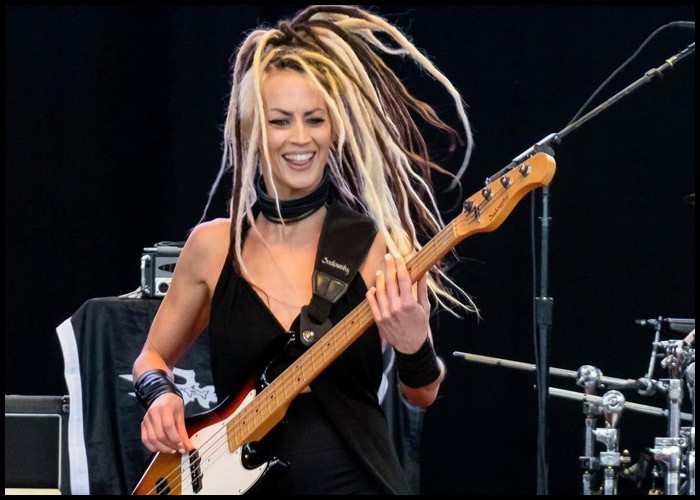 Tanya O’Callaghan Replaces Michael Devin As Whitesnake Bassist