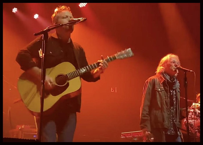 R.E.M.’s Mike Mills Joins Jason Isbell At Georgia Show