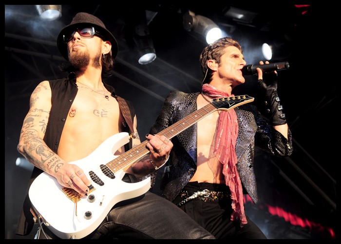 Perry Farrell Injury Forces Jane’s Addiction To Cancel Shows