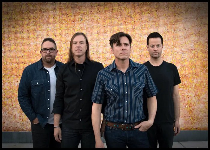 Jimmy Eat World Share Acoustic Version Of 'Something Loud'