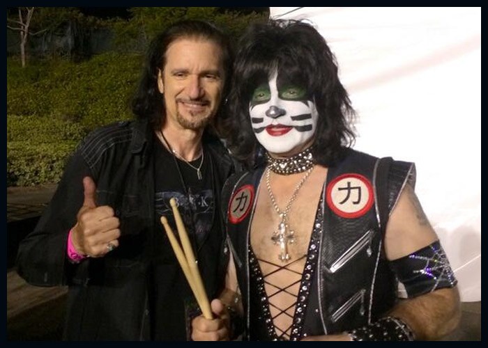 KISS’ Eric Singer, Bruce Kulick Team Up On Cover Of Bryan Adams’ ‘Heaven’