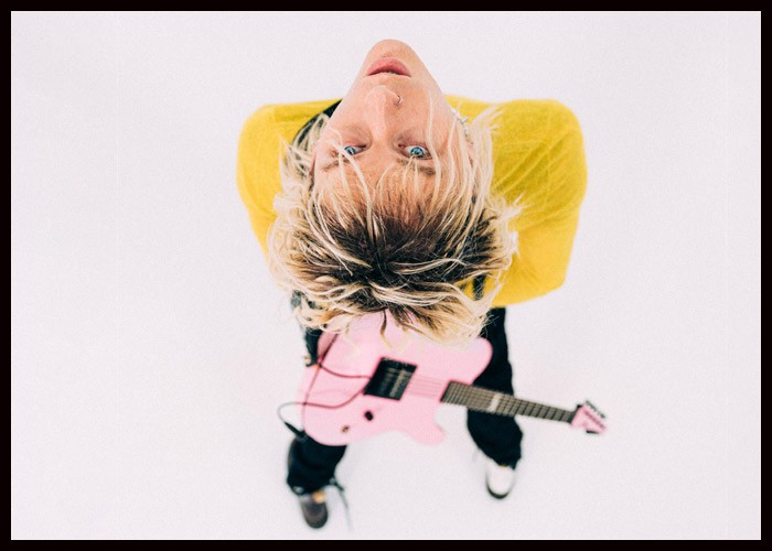 Machine Gun Kelly Releases Video For New Single ‘9 Lives’