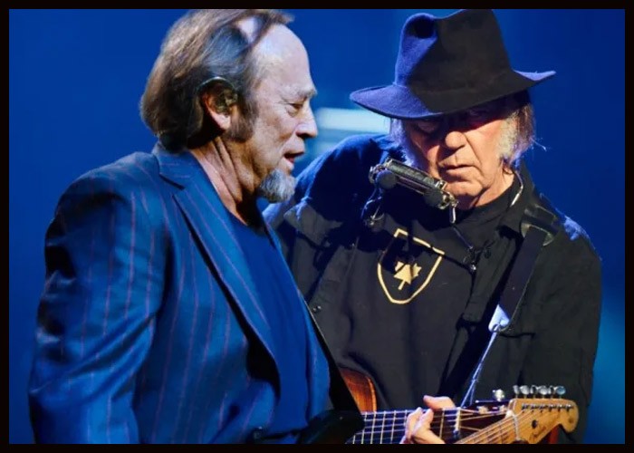 Neil Young, Stephen Stills To Headline ‘Light Up The Blues’ Concert To Benefit Autism Speaks