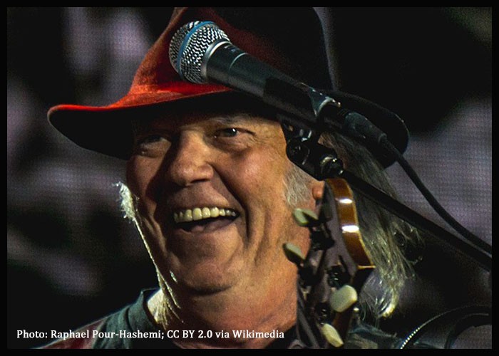 Neil Young + Crazy Horse Announce 2024 'Love Earth Tour'
