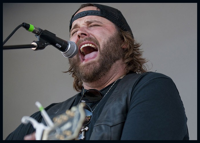 Randy Houser Share ‘Rub A Little Dirt On It’ From Upcoming Album