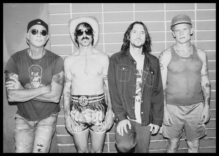 Red Hot Chili Peppers’ ‘Unlimited Love’ Debuts Atop Billboard 200