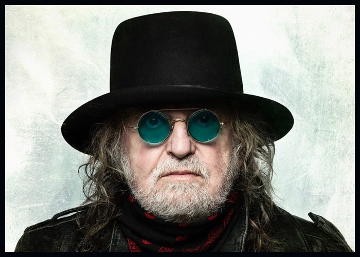 Ray Wylie Hubbard Shares Video For Cover Of Eric Church’s ‘Desperate Man’