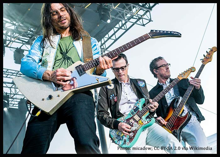 Weezer Announce 2024 Tour In Celebration Of 30th Anniversary Of The ‘Blue Album’