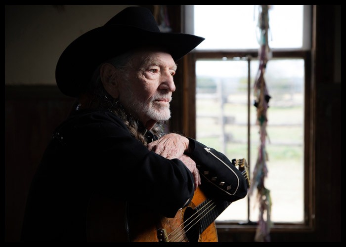 Willie Nelson's 'Rainbow Connection,' 'It Will Always Be' To Be Reissued On Vinyl