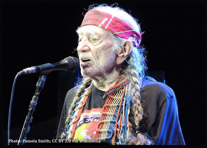 Willie Nelson’s 4th Of July Picnic Headed To Philadelphia With Bob Dylan & More